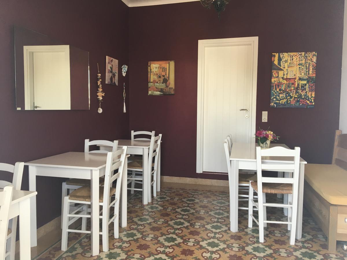 Mina Aparthotel 3*